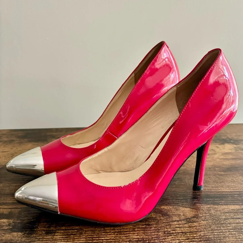 Guess| Red Patent Leather 3.5” Pumps with Gold Pointed Toe Size US  6.5